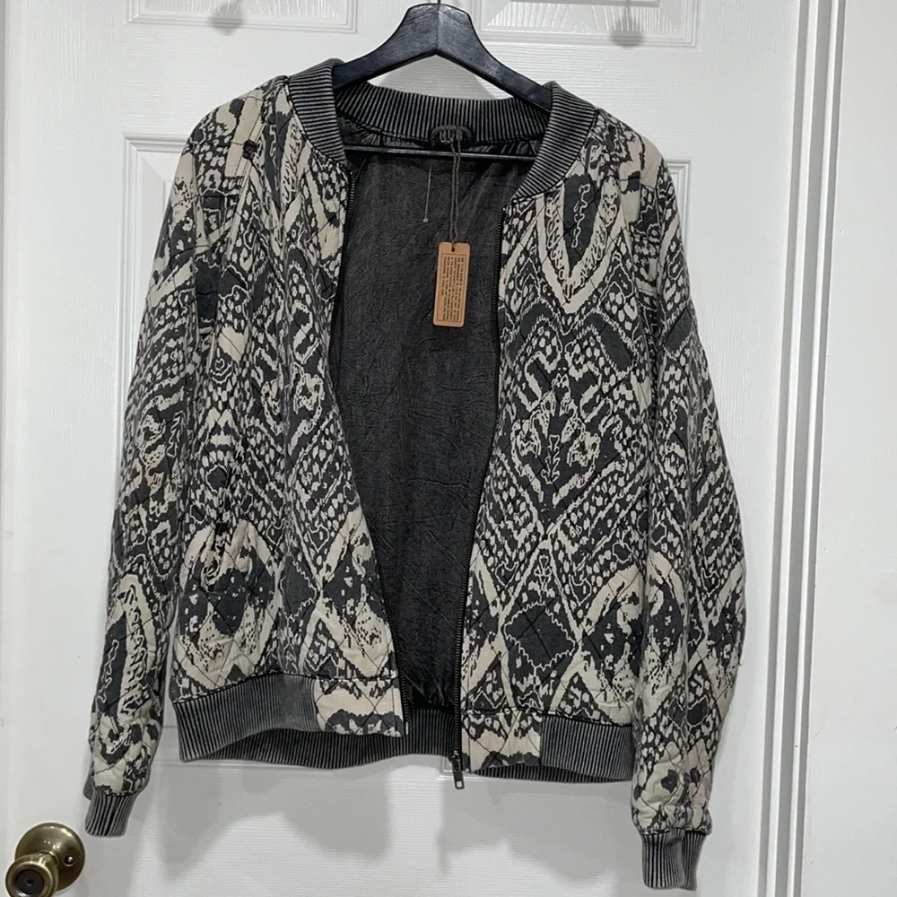 Free People Black and Cream Bomber Jacket - Picture 10 of 14